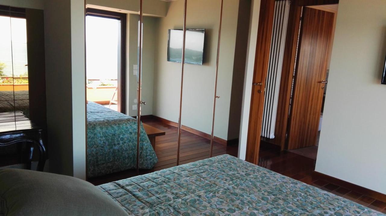 Casa Amigo Bed & Breakfast Padenghe sul Garda Exterior photo